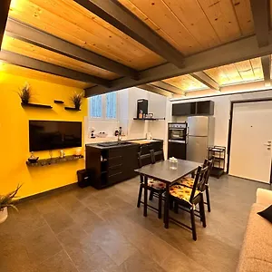 La Casa Di Paola , Milão Itália