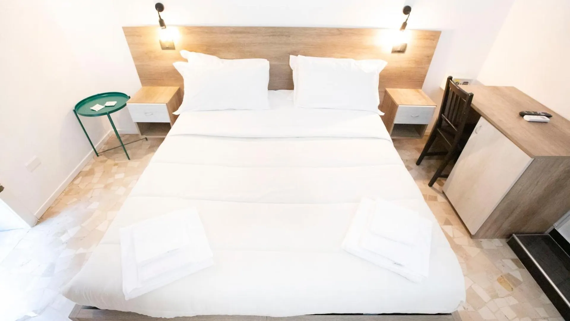 نابولي Hall Inn B&B In Chiostro 0*,  إيطاليا