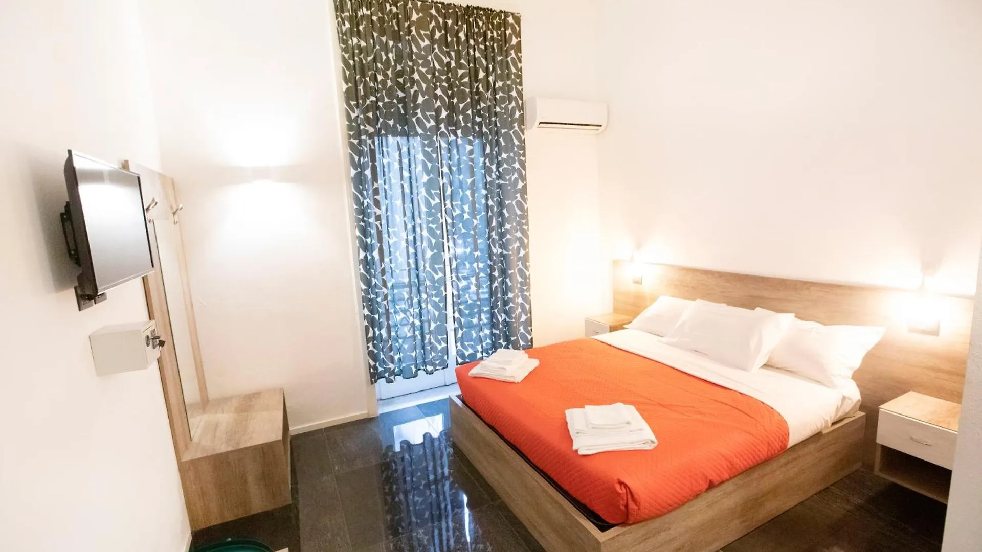 فندق مبيت وإفطار نابولي Hall Inn B&B In Chiostro